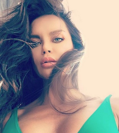 Ebru Şallı'nın kardeşine inanamayacaksınız! - Resim: 1