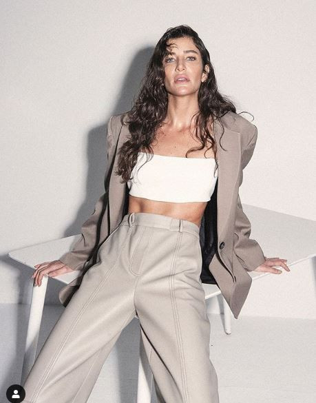 Berrak Tüzünataç ve sevgilisi Berk Suyabatmaz rotayı Ege'ye çevirdi! - Resim: 1