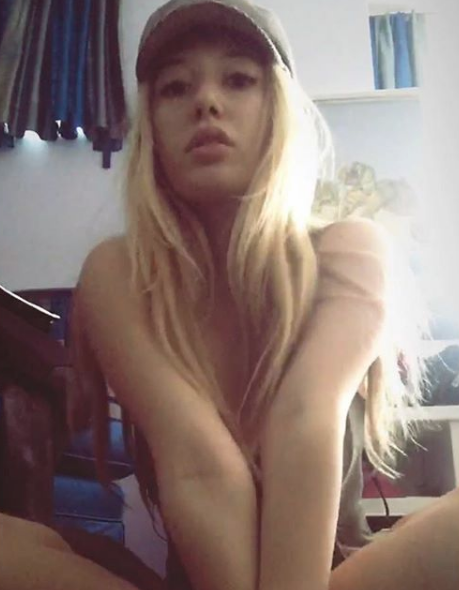 Mehmet Ali Erbil'in kızı Yasmin Erbil işi abarttı üstsüz pozunu paylaştı - Resim: 3