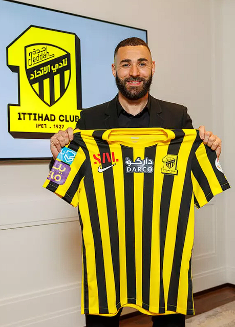 Suudi Arabistan'da Karim Benzema şoku! Yıldız futbolcu ülkeyi terk etti - Resim: 0