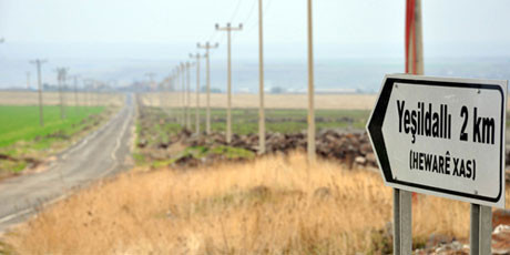 Kürtçe köy tabelaları  - Resim: 2