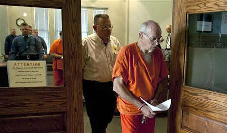 Dünyanın en sapık ailesi! - Resim: 1