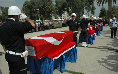 Polis şehitleri törenle uğurlandı - Resim: 3
