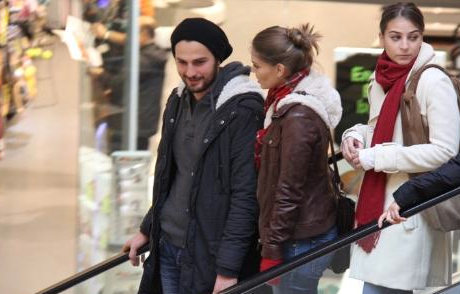 Sevgilisi ile böyle görüntülendi - Resim: 4