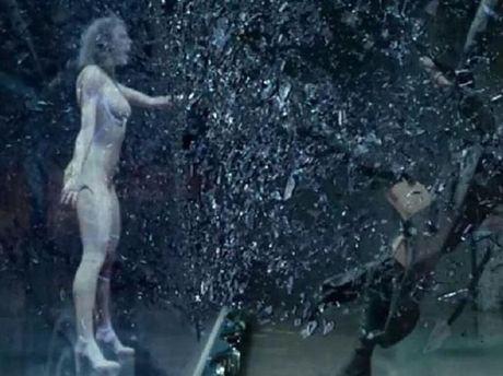 Taylor Swiift çırılçıplak! 1.8 milyon izlendi! - Resim: 2