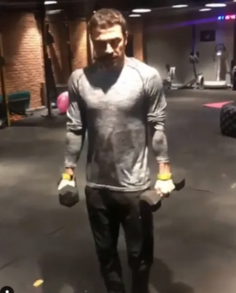 Ahmet Kural sosyal medyayı salladı! Kendini spora adadı - Resim: 3