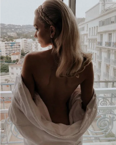 Bu pozlar olay oldu! Victoria's Secret meleğinden bornozlu paylaşım! - Resim: 2