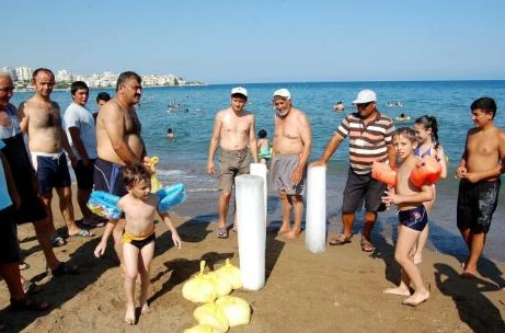 Belediye başkanı vatandaşı serinletti - Resim: 2