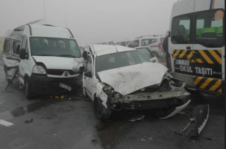 25 araç birbirine girdi - Resim: 3