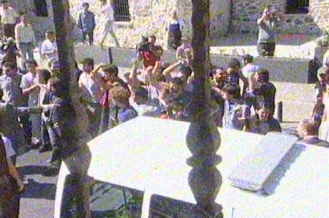 İşçi Partililer AB ofisini bastı - Resim: 2