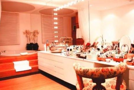 Ünlüler banyoları için paraya kıymış - Resim: 4