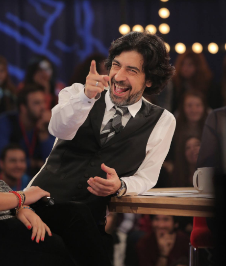 Okan Bayülgen'den olay gönderme ödülü alan sevişmeye koşuyor - Resim: 4