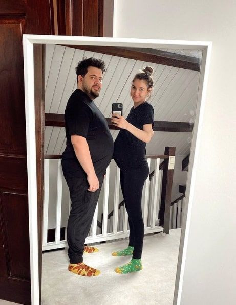 Berfu Yenenler eşi Eser Yenenler'in kilosuna yapılan yorumlara artık kızdı! - Resim: 1