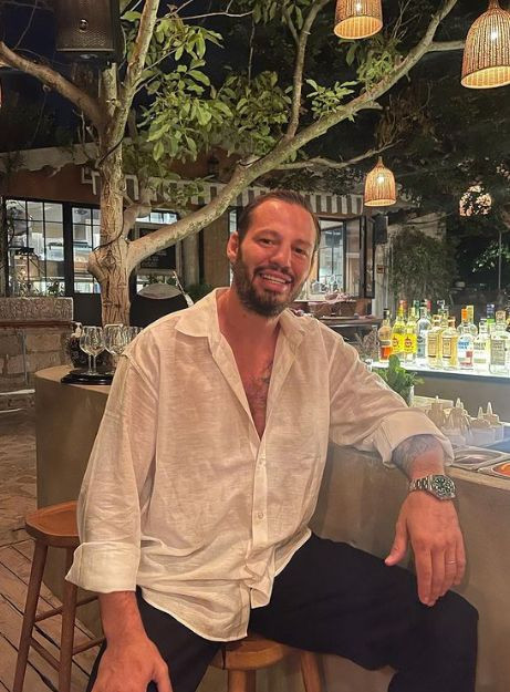 Survivor Avatar Atakan, aşk dolu paylaşımıyla baş döndürdü! Eşine yaptığı jest kıskandırdı - Resim: 1