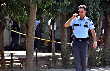 Şehit polisin arkadaşları yıkıldı - Resim: 1