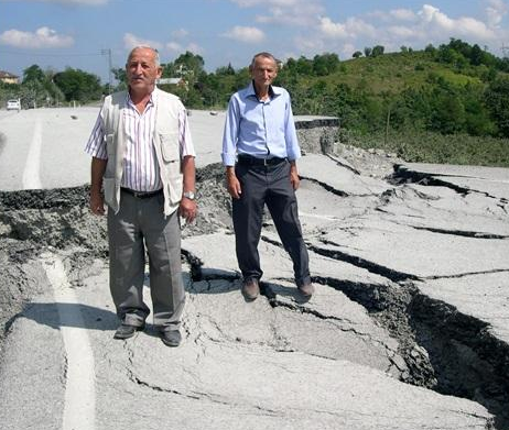 Duble yol vatandaşı böyle yuttu! - Resim: 1