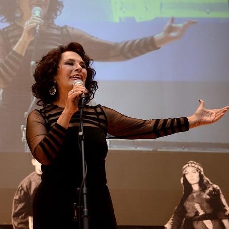 Ödülünü damadının elinden aldı - Resim: 3