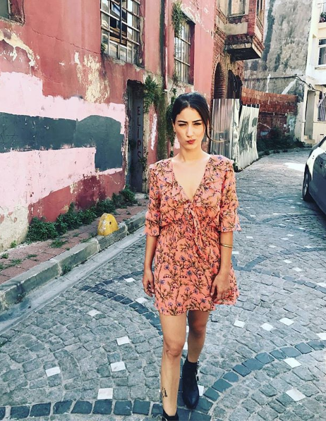 Larissa Gacemer'e Hazal Kaya'dan destek! 'Beni böyle kabul etti demen dokundu' - Resim: 4