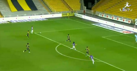 Fatih Tekke'den saç baş yolduran hata - Resim: 4