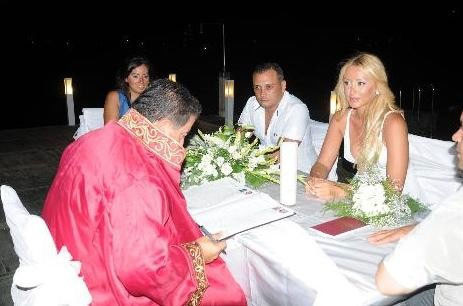 2010 yılında yollarını ayıran ünlüler! - Resim: 3