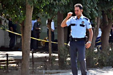 Şehit polisin arkadaşları yıkıldı - Resim: 2