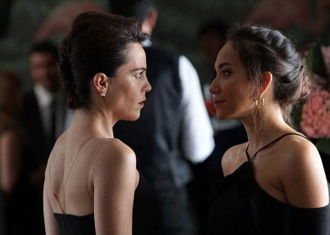 Ufak Tefek Cinayetler'in Burcu'su Duygu Sarışın Edip'in ölümü hakkında konuştu - Resim: 2