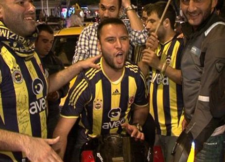 Ünlüler şampiyonluğu böyle kutladı! - Resim: 2