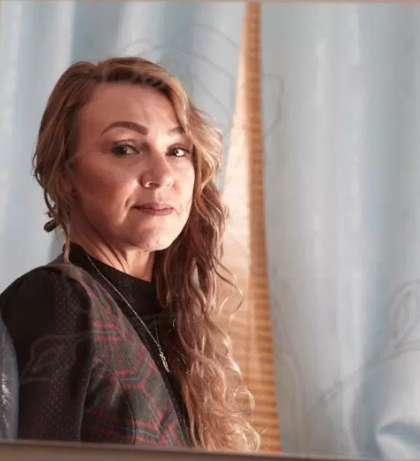 Maket bıçağını kaptığı gibi göğüslerini kesti hem de bakın neden - Resim: 1