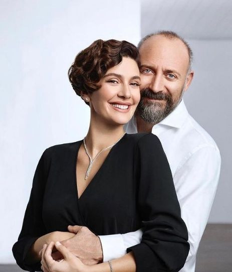 Ünlü oyuncu Bergüzar Korel'in efsane dönüşü ses getirdi! Sevdiklerine böyle duyurdu.. - Resim: 2