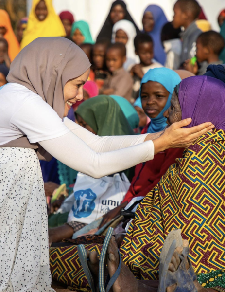 Kendini hayır işlere adayan Gamze Özçelik uzun süre sonra fotoğraf paylaştı! "Ay gibisin" - Resim: 1