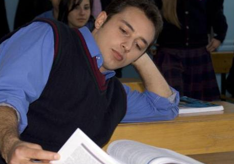 Ünlü oyuncu sette ölümden döndü - Resim: 2