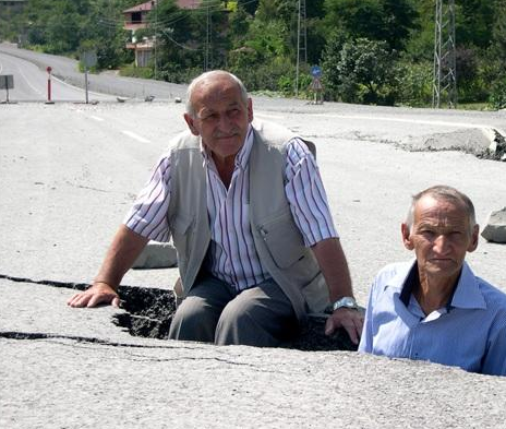 Duble yol vatandaşı böyle yuttu! - Resim: 2