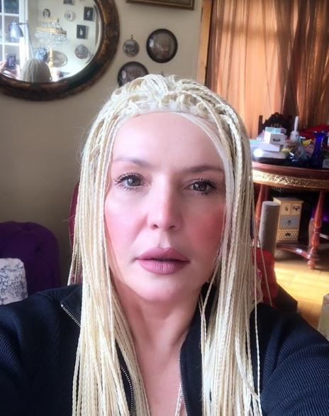 Seda Akgül evde kafayı yemiş! Çektiği 4 gün yasak videosu ile tepki aldı - Resim: 2