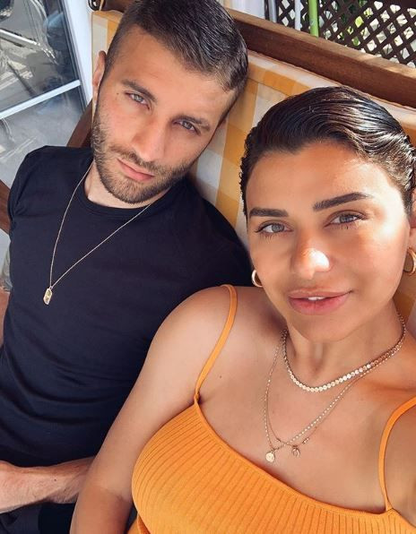 Ebru Şancı'dan hemcinslerini kızdıracak sözler! Hamile iken karnı açık poz vermem - Resim: 1