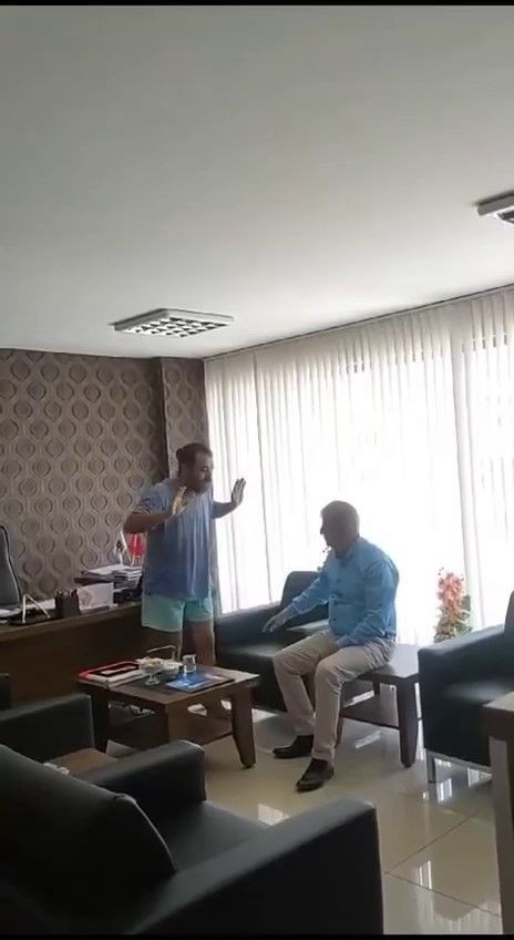 "34 gündür suyum akmıyor" deyip ASAT Alanya Şubesi'ni bastı, evinin vanası kapalı çıktı - Resim: 1