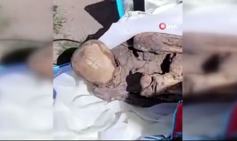 Peru’da eski kuryenin çantasından 700 yıllık mumya çıktı - Resim: 0