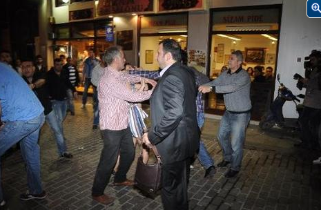 Ünlü oyuncunun olaylı gecesi! - Resim: 1