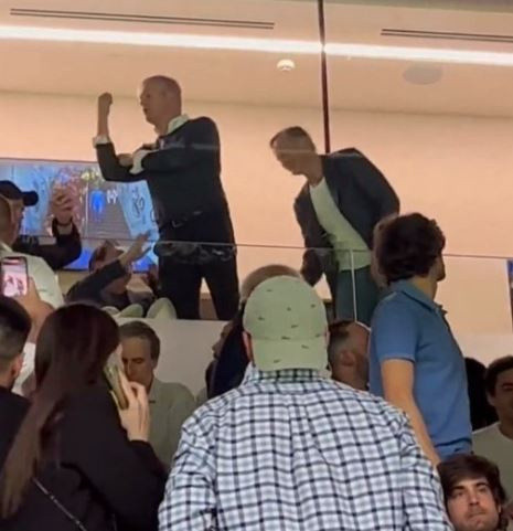 Erling Haaland'ın babası tribünü karıştırdı! Real Madrid taraftarına hareket çekti - Resim: 0