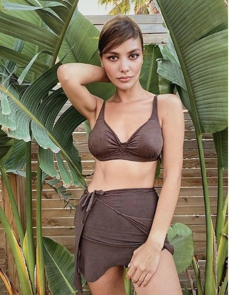 Hazal Filiz Küçükköse'nin bikini kazası! Plajda değiştirmeye kalkınca fena frikik verdi - Resim: 2