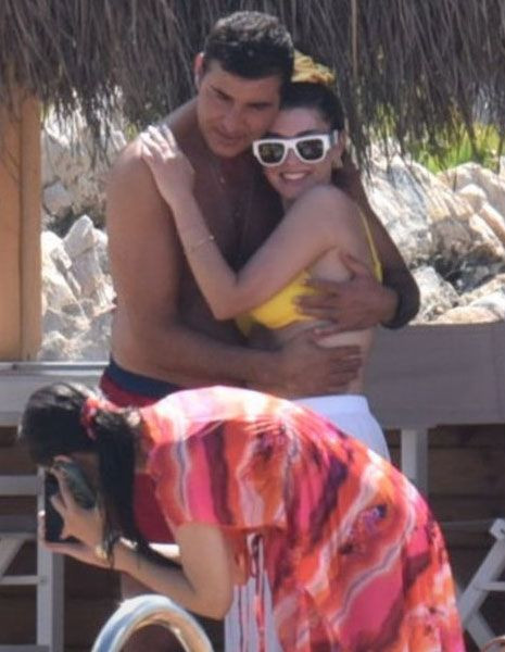 Ünlülerin tatil pozları ortalığı kasıp kavurdu - Resim: 4