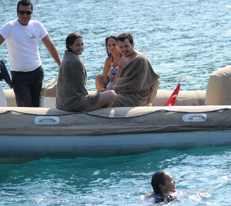 Hülya Avşar'dan 'selülitim yok' pozu - Resim: 2