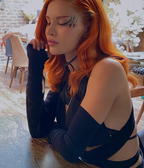 Feride Hilal Akın'dan duygulandıran itiraf: ''Babamla yedi yaşımda tanıştım'' - Resim: 2