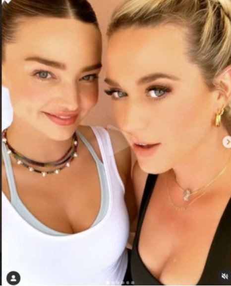 Eski eşiyle yeni nişanlısı yan yana kucaklaştı, ünlü oyuncu 'Çok tatlısınız' dedi! - Resim: 3