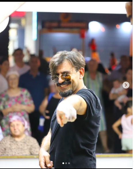 Çılgın Dondurmacı'dan tezgah arkasında erotik dans! Yuh artık - Resim: 1