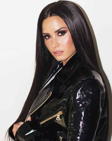 Ünlü şarkıcı yüksek doz uyuşturucan hastaneye kaldırıldı! - Resim: 3