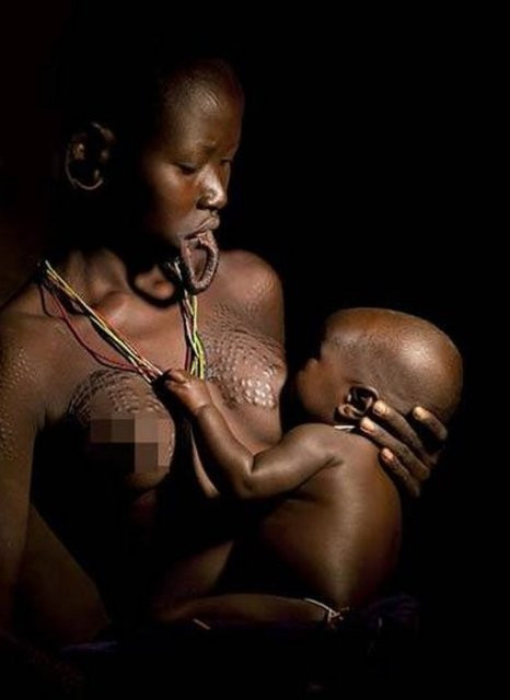 Geleneğe göre vücutlarına yara izi yapıyorlar - Resim: 4