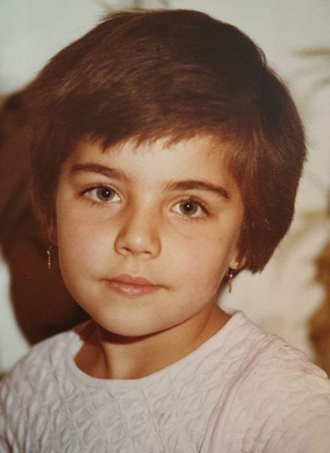 Ünlü oyuncu ve sanatçıların çocukluk halleri! Vay be dedirtiyor - Resim: 2