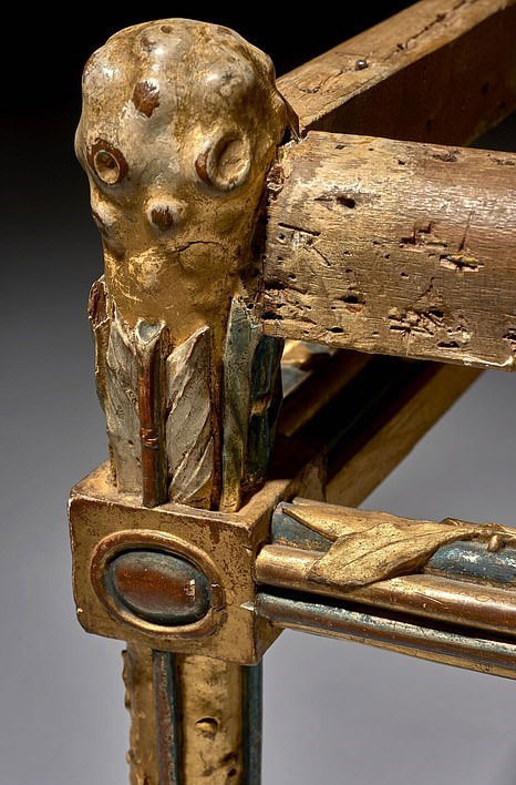 Fransa Kralı 16’ncı Louis’nin kardeşine ait 4 sandalye 1 milyon İngiliz pounduna satıldı - Resim: 0