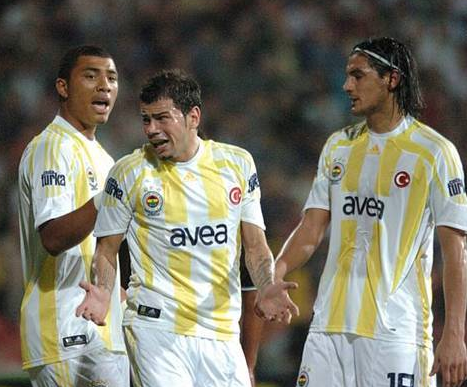 Futbolcular sahada böyle ağladı - Resim: 2