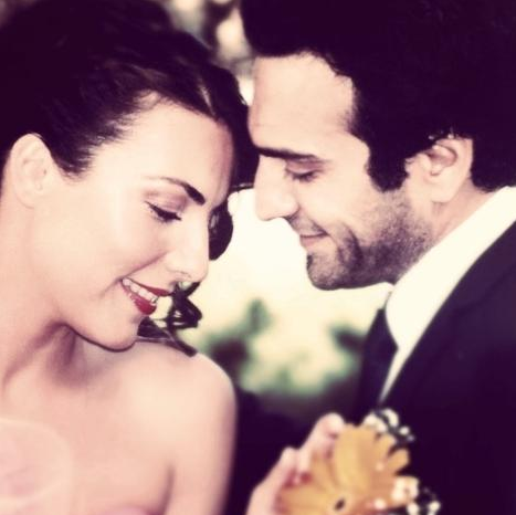 İki ünlünün peri masalı gibi nişanı - Resim: 1